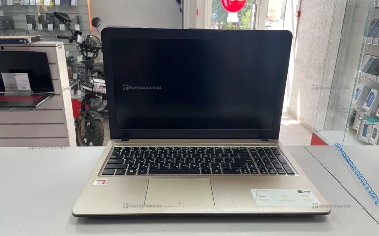 Ноутбук Asus vivoBook