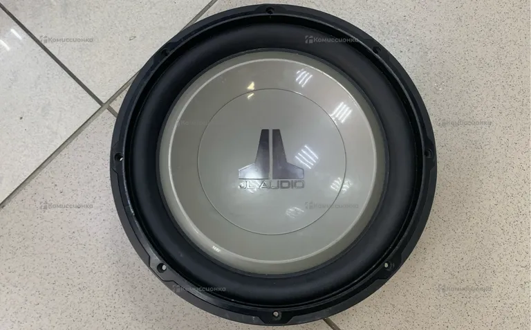 Сабвуфер  Jl audio