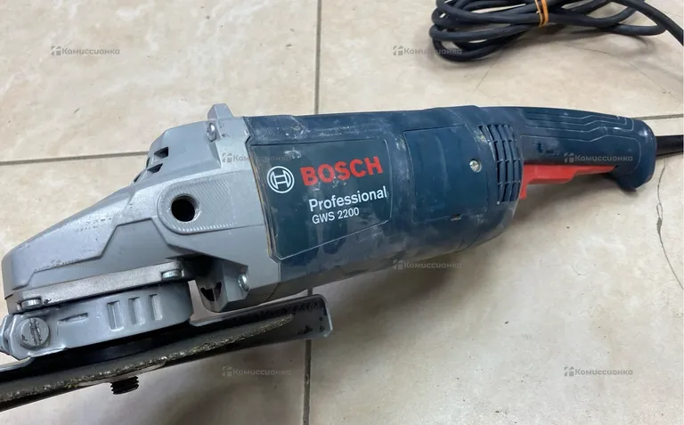 Углошлифовальная машина Bosch GWS 2200