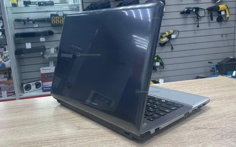 Ноутбук  Samsung 355V