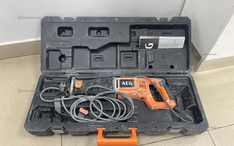 Пила AEG US 1300 XE
