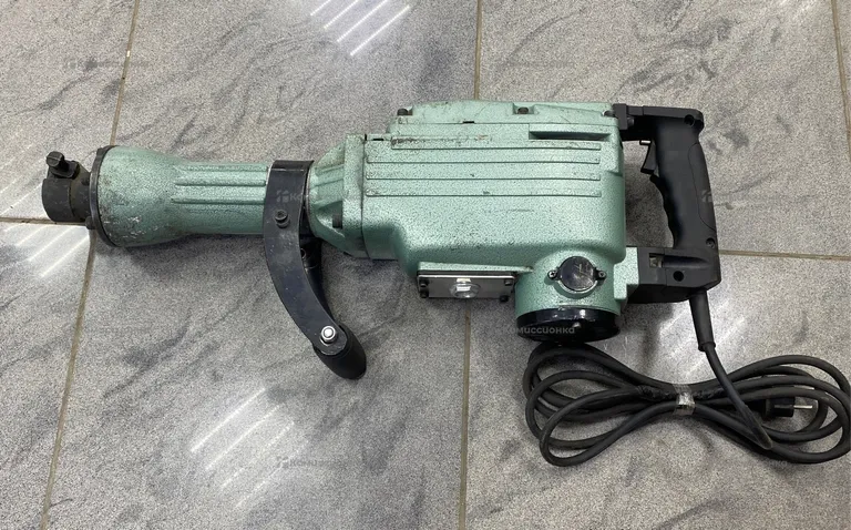 Отбойный молоток Леруа Мерлен МОЭ-1650