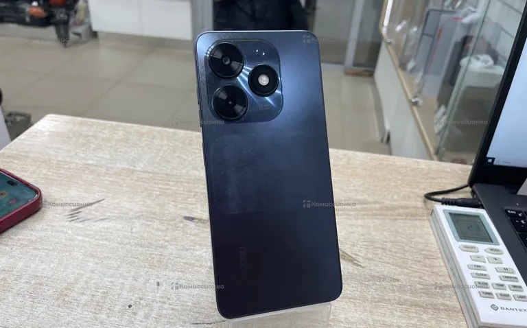 Tecno Tecno Spark go 2024 4/64 gb