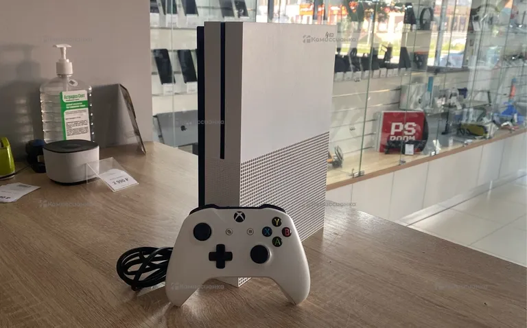 Приставка Xbox One S 512 ГБ с дисководом