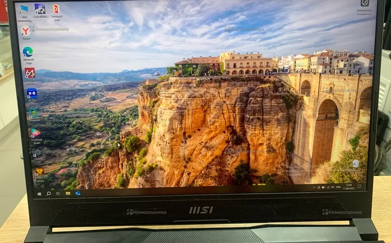 Ноутбук  MSI PULSE 15 B13V