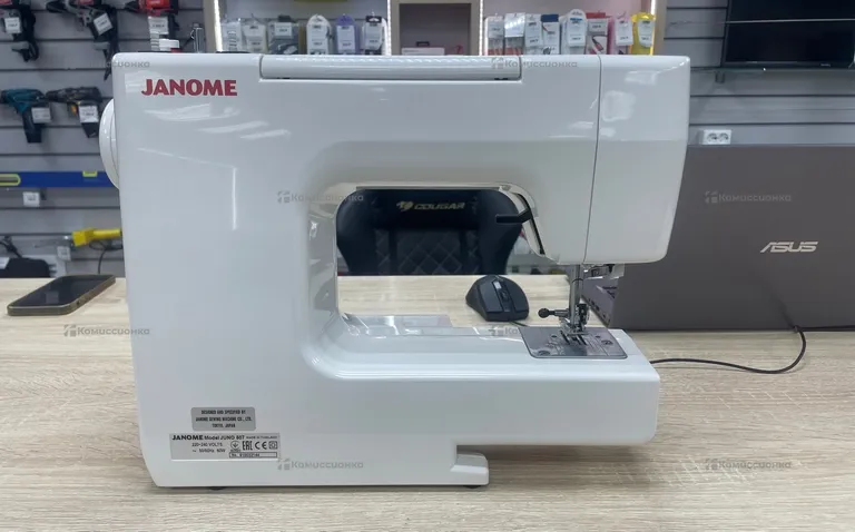 Швейная машина Janome Juno 507