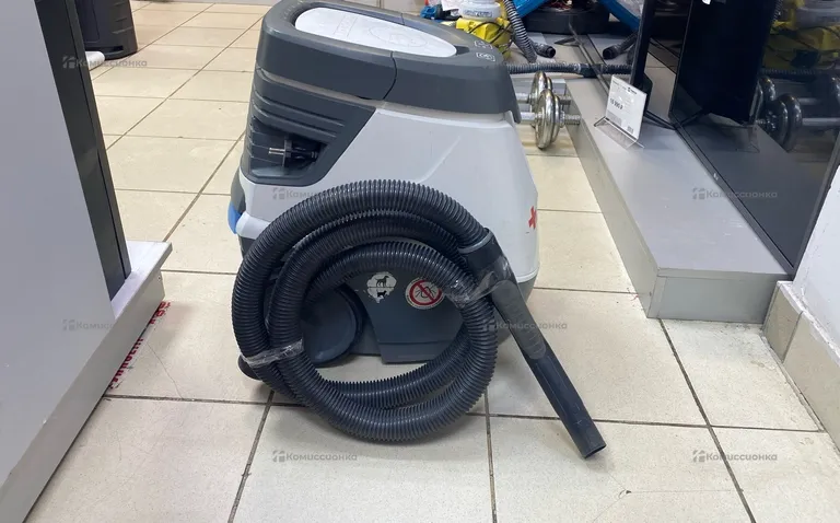 Пылесос  Karcher DS 5600