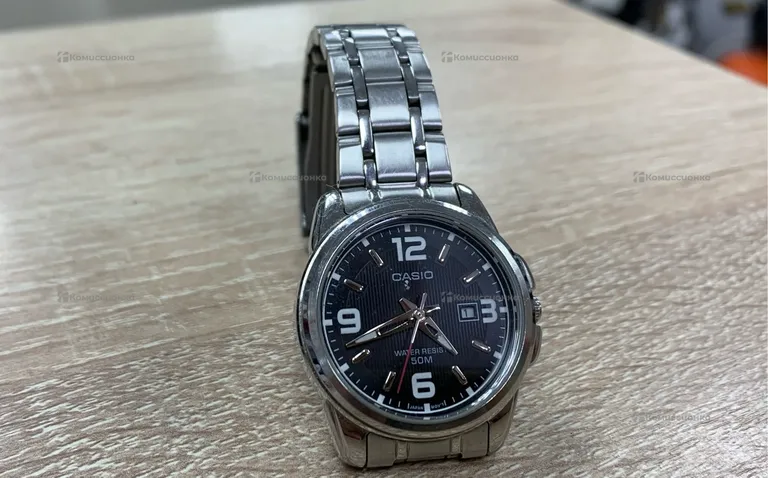 Часы  Casio