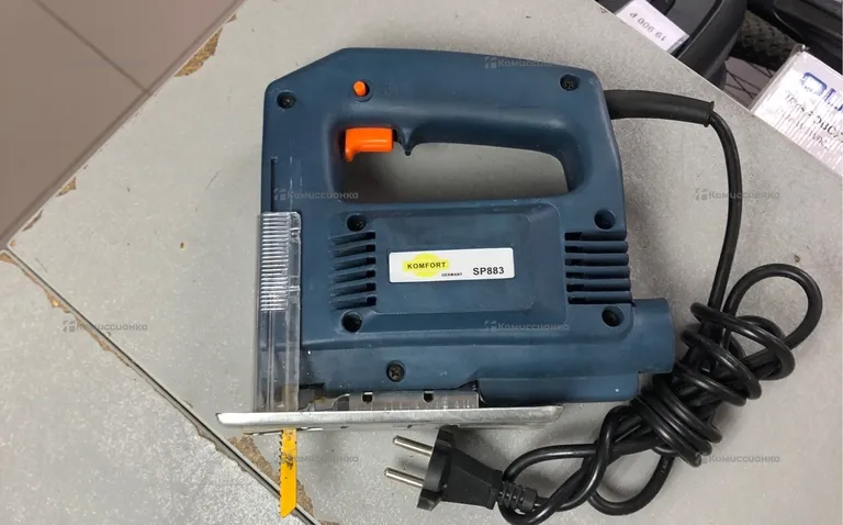 Электролобзик Komfort SP883