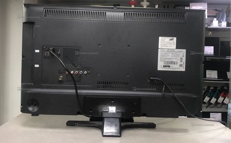 Телевизор Samsung UE28J4100AK