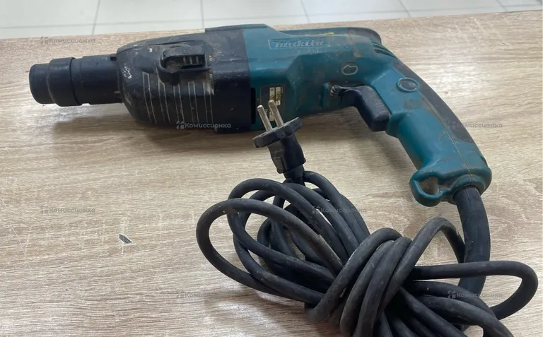 Перфоратор makita HR2440