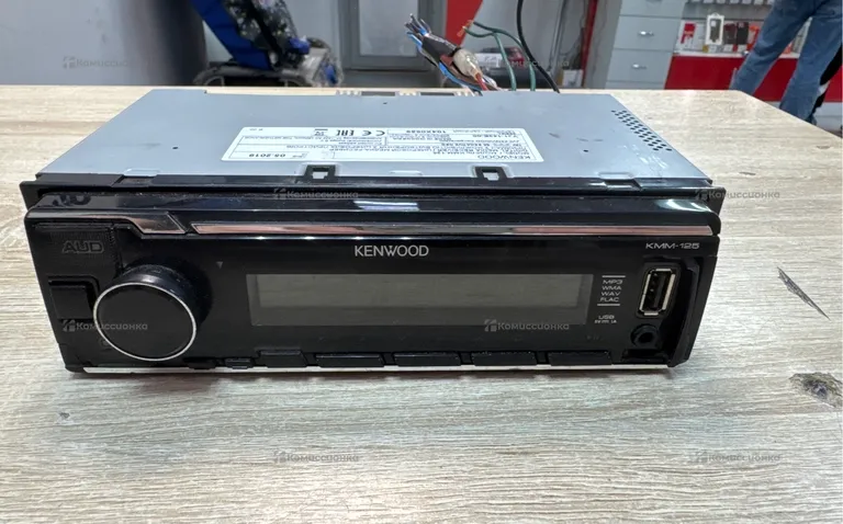Автомагнитола Kenwood KMM-125