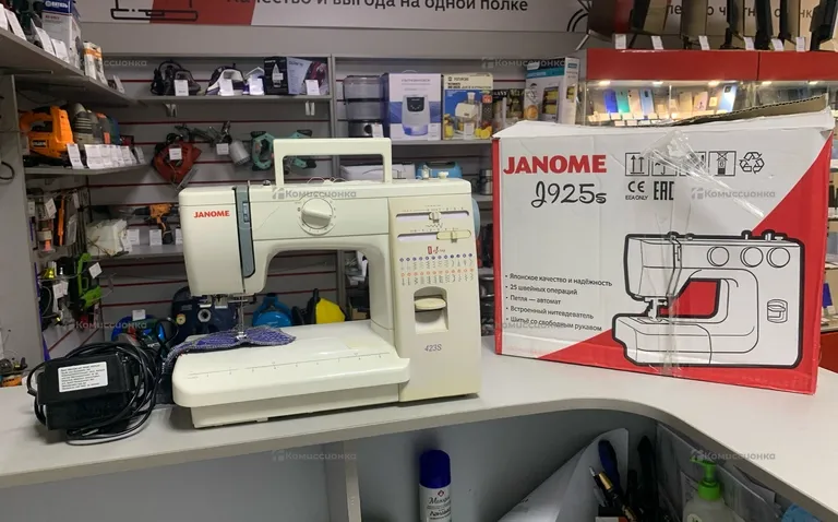 Швейная машина  Janome 423s