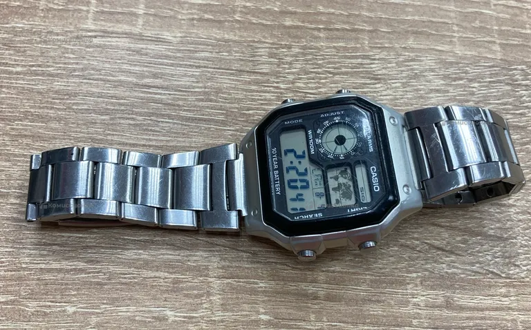Часы Casio AE-1200WH