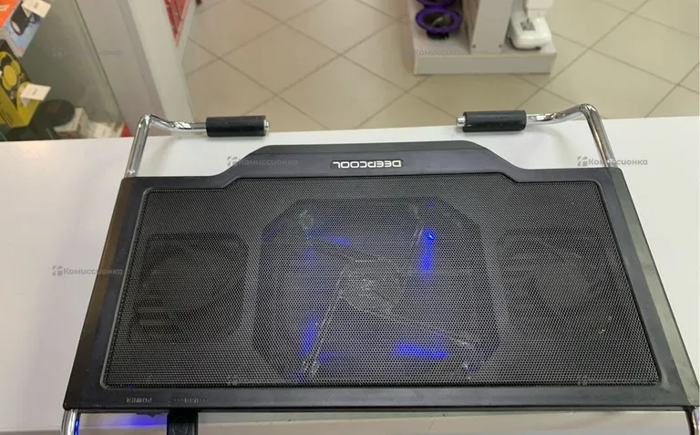 Охлаждающая подставка deepcool