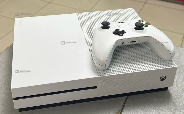 Приставка Xbox One S 500 ГБ