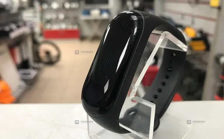 Часы Mi band 4