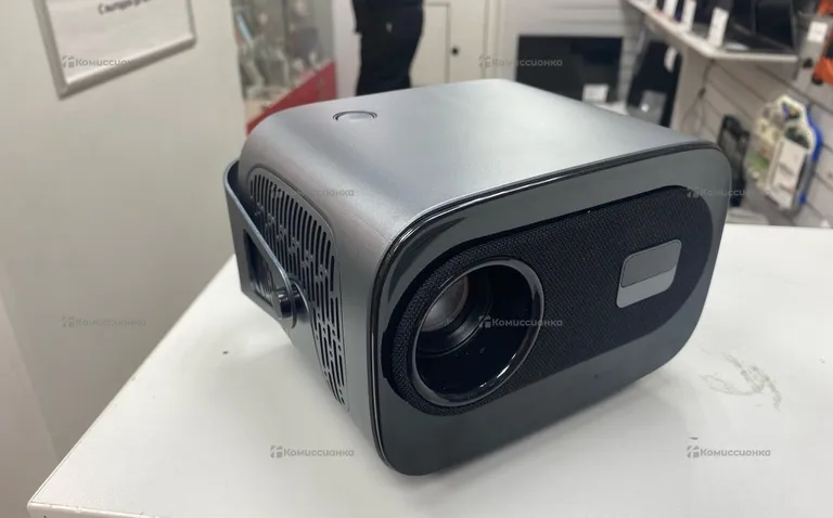 Проектор  LCD FULL HD he also projector 65w