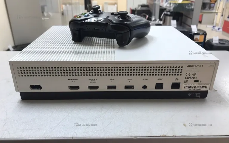 Приставка Xbox one s 500 ГБ с дисководом
