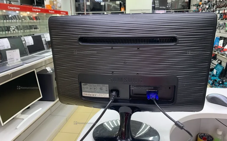 Монитор Samsung SyncMaster B2030N