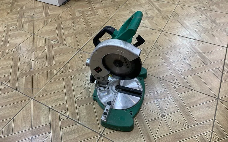 Пила торцовочная Hammerflex stl 800