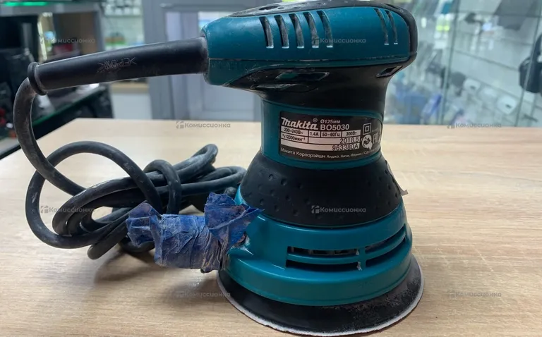 Эксцентриковая шлифмашина makita BO5030