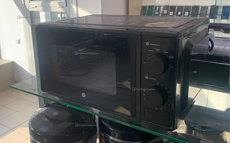 Микроволновая печь  Hi M020B03