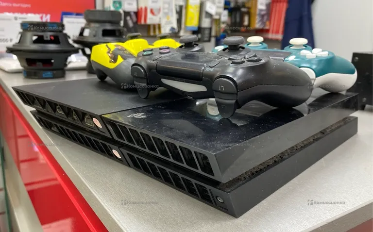 Приставка PS4. Fat 512