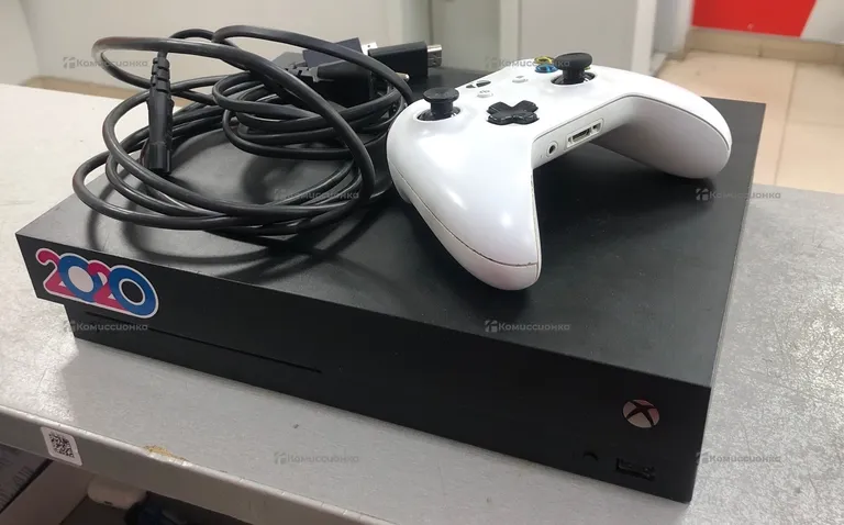 Приставка Xbox Xbox One X 1TB