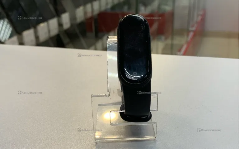 Фитнес браслет Xiaomi Smart Band 8
