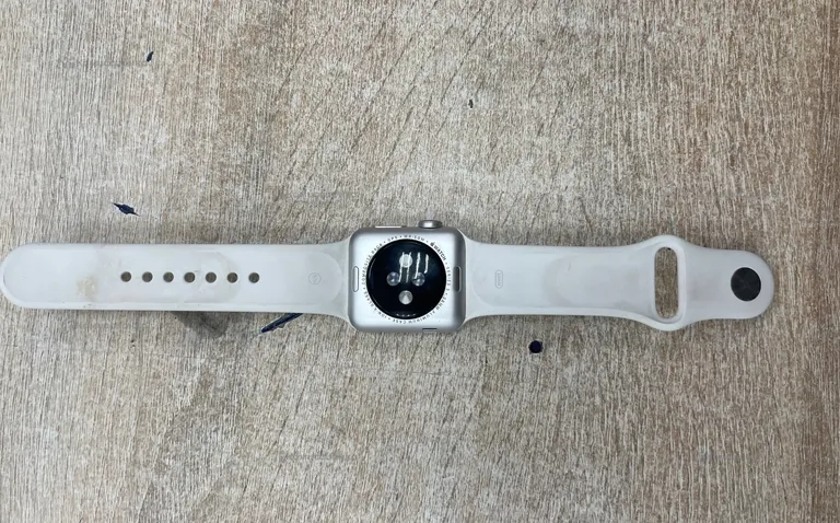 Часы  Apple Watch 3 38mm