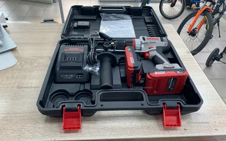 Аккумуляторный шуруповерт CROWN BL CT21090HMX-2 BMC