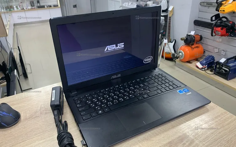 Ноутбук ASUs