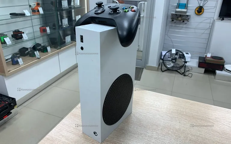 Приставка Xbox Series S 512 ГБ