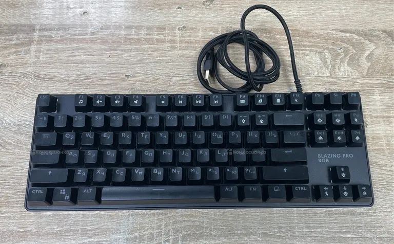 Клавиатура BLAZING PRO RGB