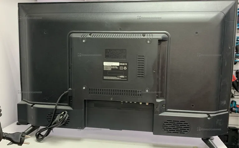 телевизор Smart  TV 32