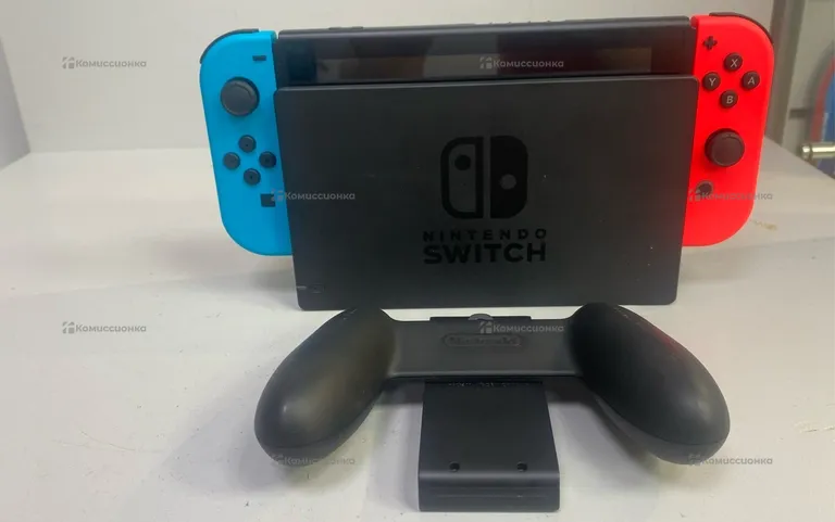 Приставка Nintendo Switch HAC-001