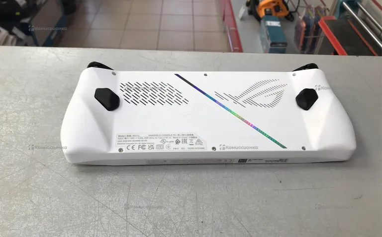 Приставка Asus Rog Ally