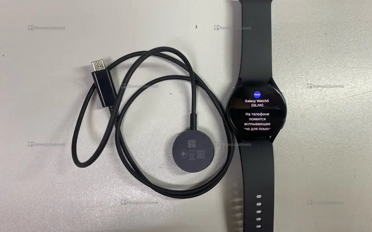 Часы Samsung Galaxy Watch 5 40mm