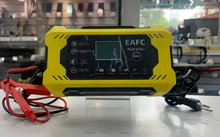 Автомобильная зарядка 12v EACF