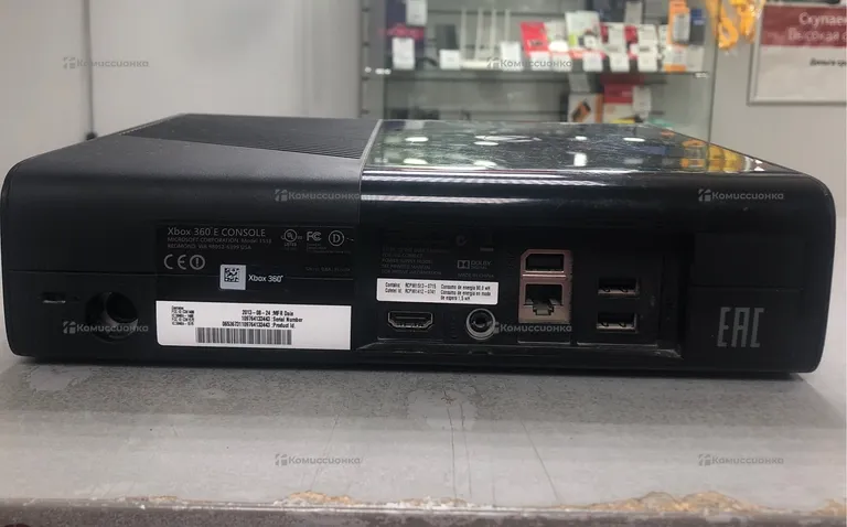 Приставка Xbox 360 E Consle