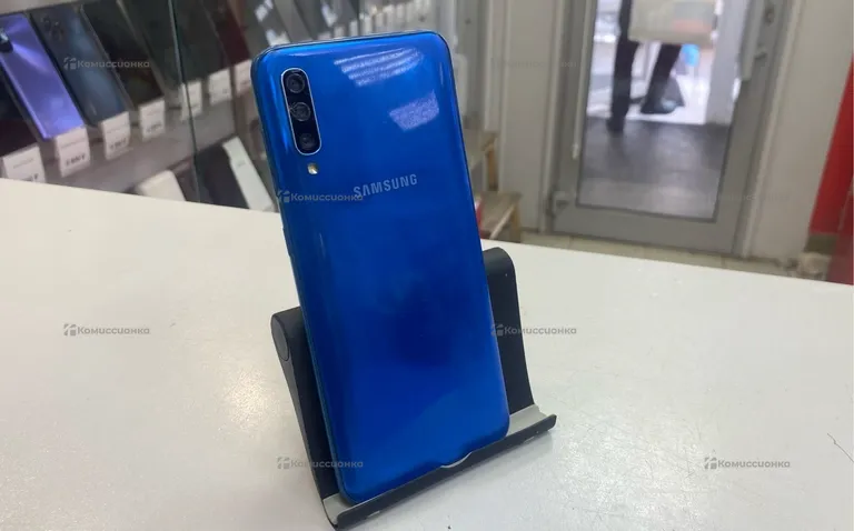 Samsung Galaxy A50 4/64 ГБ