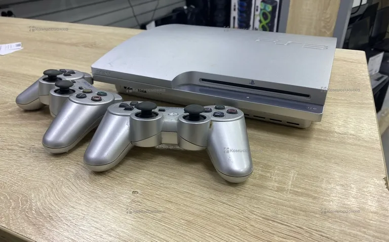 Приставка Sony Plastation 3.