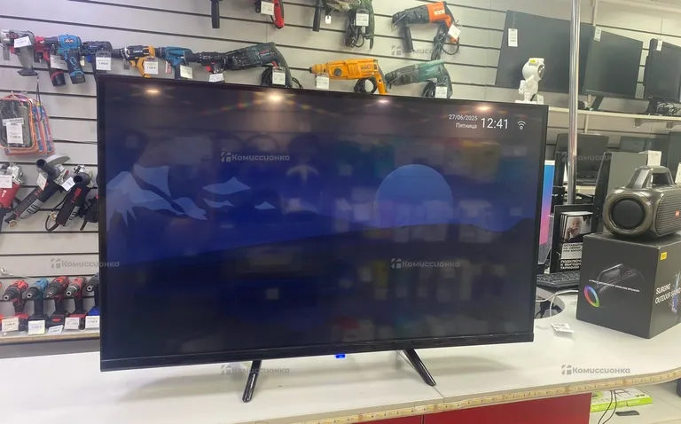 Телевизор SMART TV.