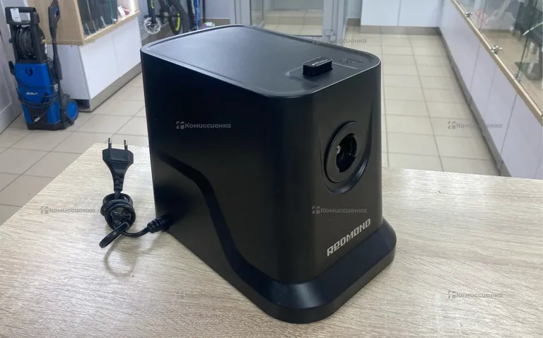 Мясорубка REDMOND RMG-1239