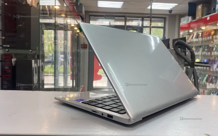 Ноутбук Celeron J4125