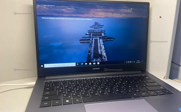 Ноутбук Honor Ryzen 7 5700/16gb/512ssd
