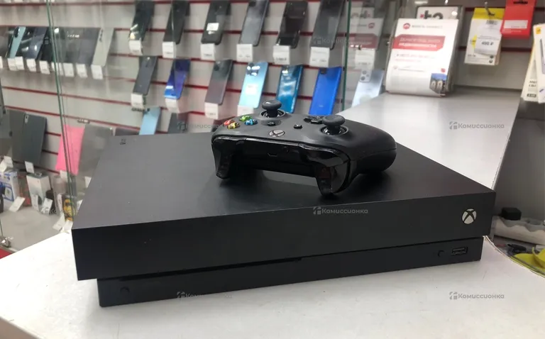 Приставка Xbox One X 1 ТБ