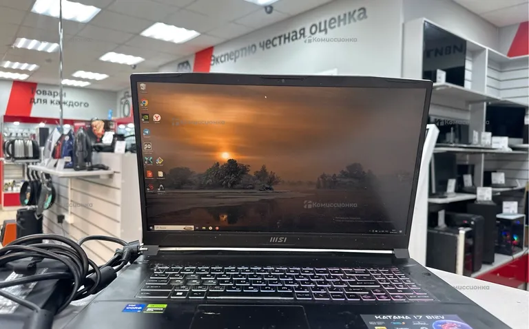 Ноутбук  MSI Katana 17B12V