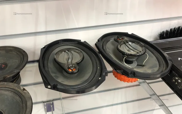 Колонка Hertz DCX690 180w